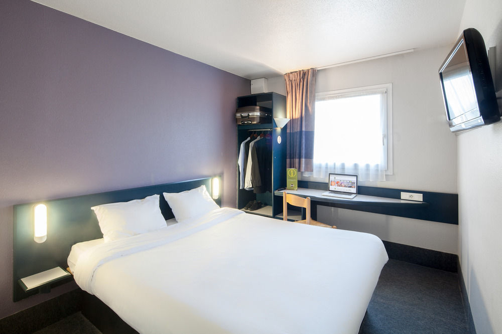B&B Hotel Douai Parc Des Expos Кюенси Экстерьер фото