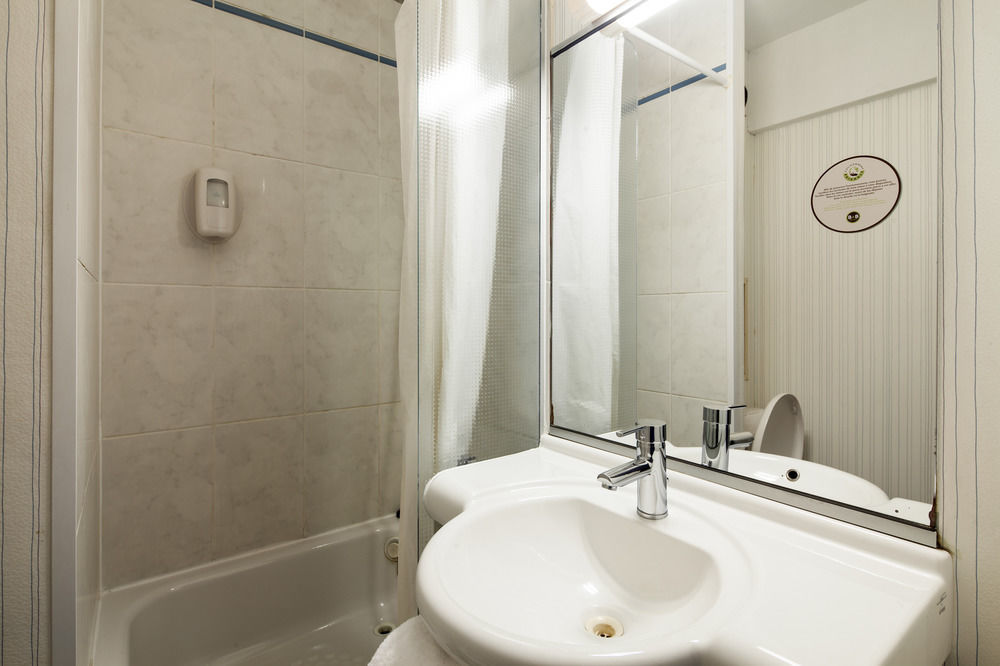 B&B Hotel Douai Parc Des Expos Кюенси Экстерьер фото